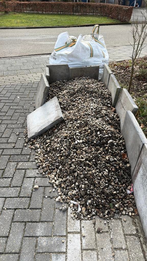 Grind, Tuin en Terras, Ophalen, Gebruikt, Grijs