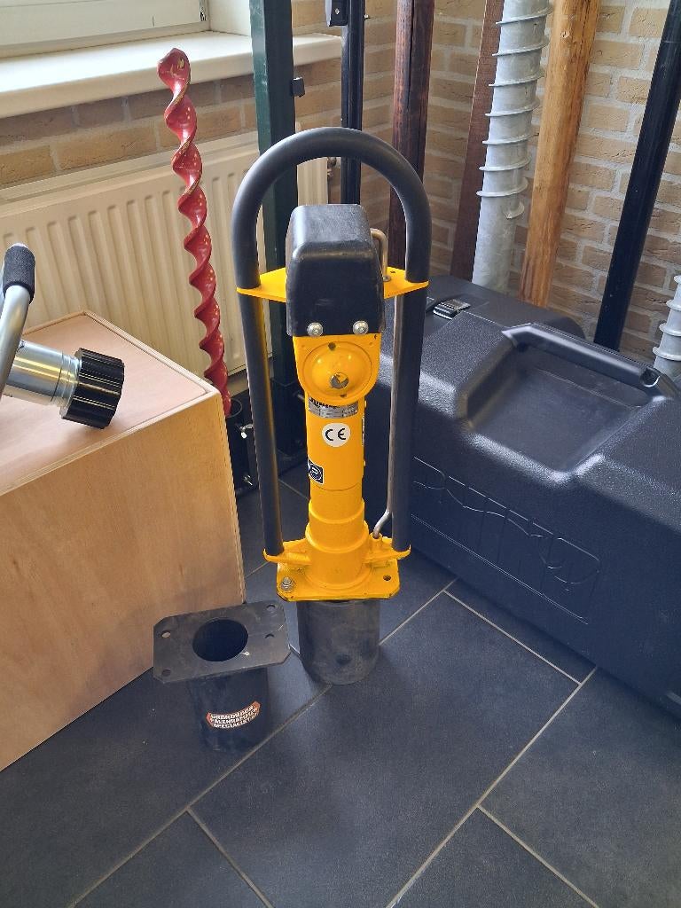 DEMO Rhino HPD60 hydraulische palenrammer, Info@eurogate-international.com, Overige soorten, Ophalen of Verzenden, Zo goed als nieuw