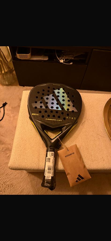 Adidas Arrow Hit padel racket – NIEUW (2026) + accessoires, Ophalen of Verzenden, Nieuw