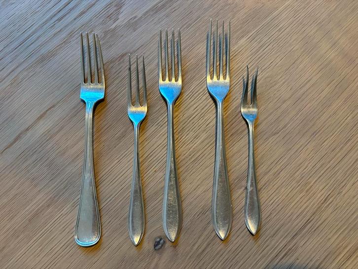 Zilveren vorken tweede gehalte - 136 gram, Antiek en Kunst, Antiek | Bestek, Ophalen of Verzenden