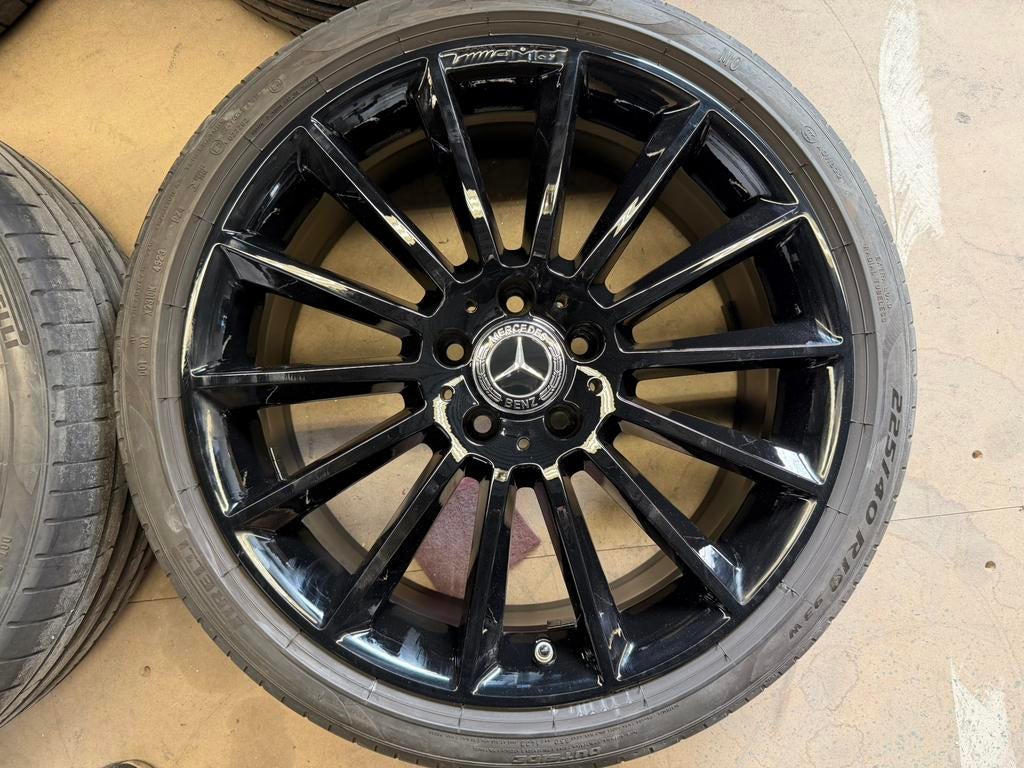 19 inch Mercedes Origineel A klasse CLA AMG VELGEN, Auto-onderdelen, Banden en Velgen, 19 inch, Gebruikt, Banden en Velgen, Ophalen of Verzenden