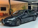 Alfa Romeo Giulia 2.0T Super Garantie Camera Navigatie Cruis, Automaat, Achterwielaandrijving, Zwart, 4 cilinders