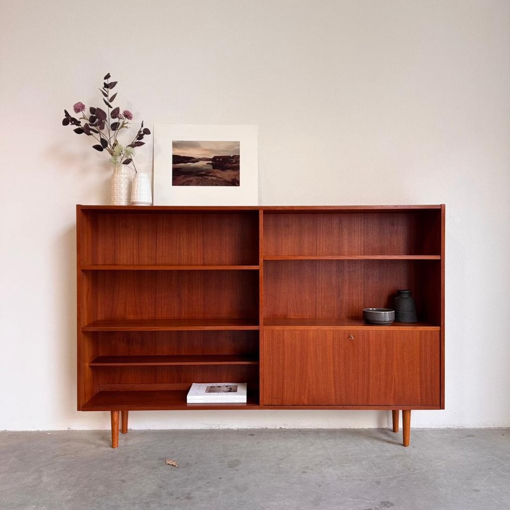 VINTAGE | DEENSE | BOEKENKAST | TEAK | KLEP, Huis en Inrichting, Kasten | Boekenkasten, Gebruikt, 100 tot 150 cm, 150 tot 200 cm