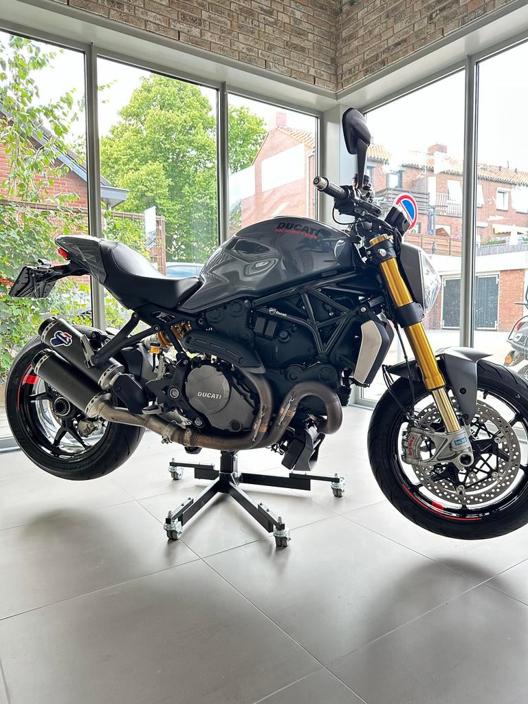 Ducati Monster 1200 S - Krachtige Naked Bike, Motoren, 2 cilinders, Occasion, 1198 cc, Motorrijbewijs A