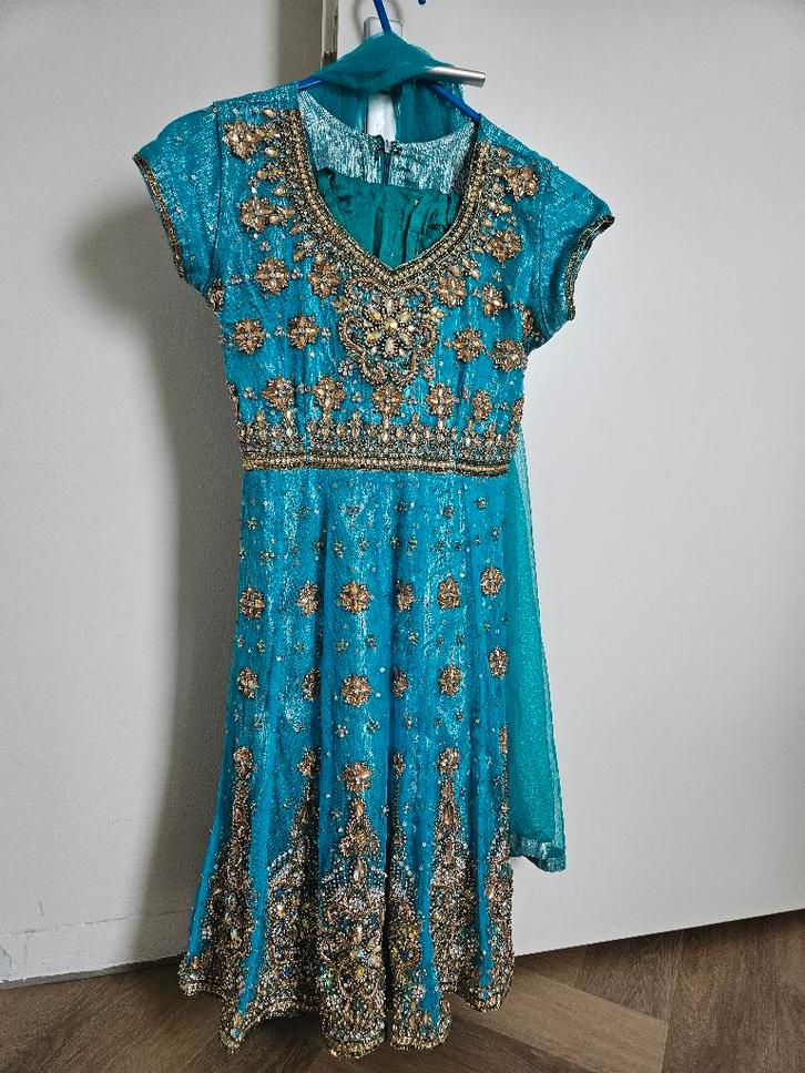 Indiase kleding lehenga anarkali maat S 36, Kleding | Dames, Gelegenheidskleding, Zo goed als nieuw, Overige typen, Maat 36 (S)