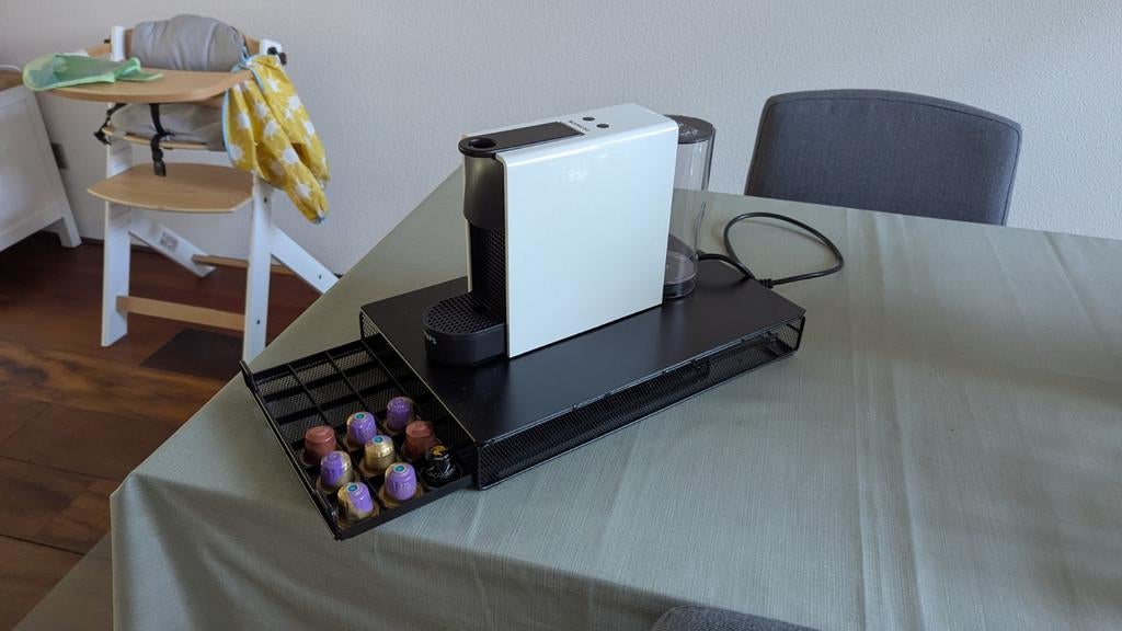 Nespresso Krups Essenza Mini - Wit, Espresso apparaat, Ophalen of Verzenden, Zo goed als nieuw, 1 kopje