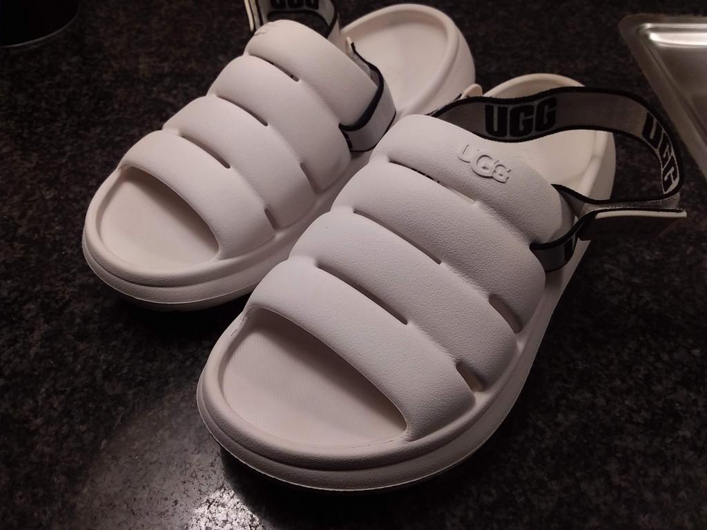 Ugg sport yeah. Maat 37/38., Kleding | Dames, Ophalen of Verzenden, Zo goed als nieuw