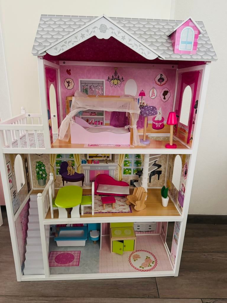 Poppenhuis/barbiehuis bandits and angels 124 cm, Ophalen of Verzenden, Gebruikt, Poppenhuis