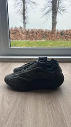 Yeezy 700 V3 Clay Brown maat 48, Bruin, Ophalen of Verzenden, Sneakers of Gympen, Gedragen