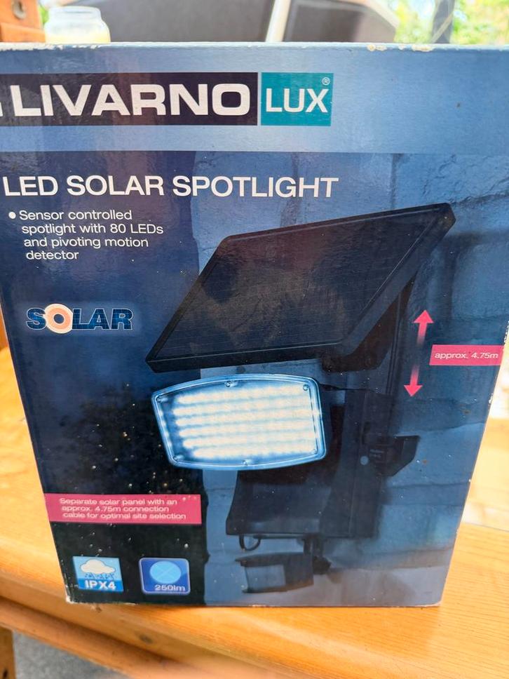 Livarno Lux LED Solar Spotlight, Tuin en Terras, Buitenverlichting, Nieuw, Spots, Kunststof, Zonne-energie, Bewegingssensor, Ophalen