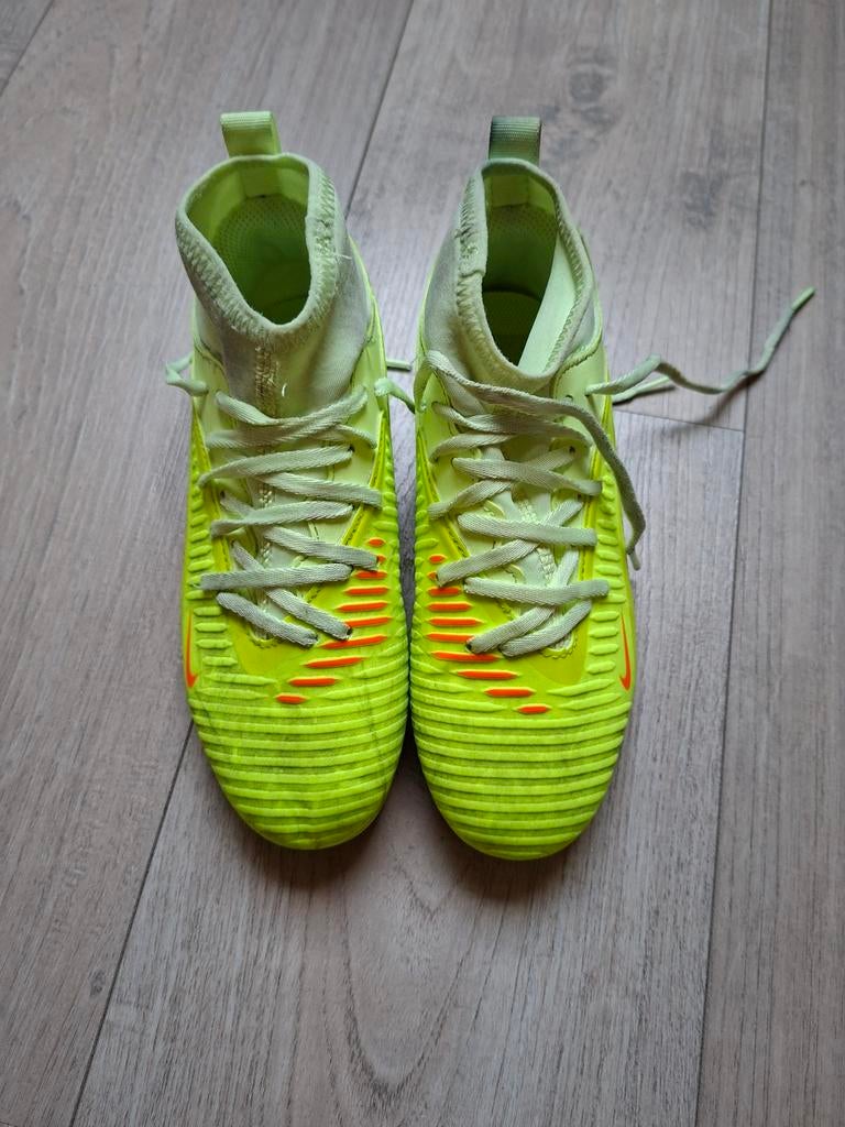Voetbalschoenen maat 33, Sport en Fitness, Voetbal, Gebruikt, Maat XS of kleiner, Schoenen, Ophalen of Verzenden