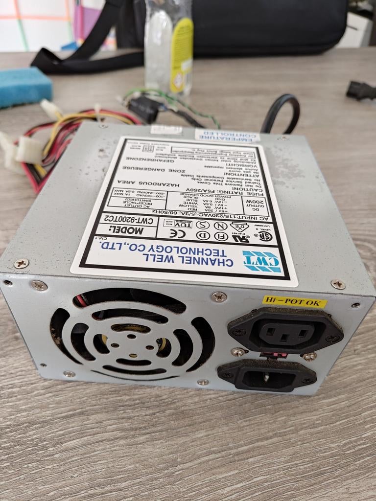 CWT-9200TC2 200W AT voeding - Stil & Goede Staat, Computers en Software, Vintage Computers, Ophalen of Verzenden