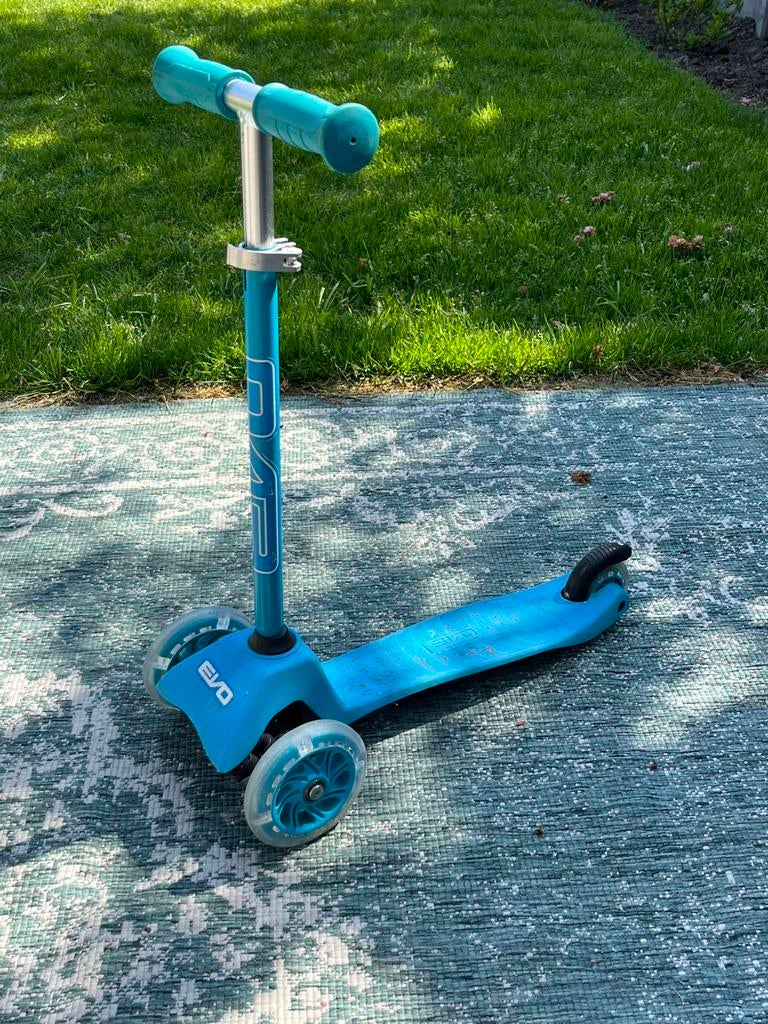 Evo step met lichtgevende wielen te koop, Fietsen en Brommers, Steps, Ophalen, Gebruikt, Gewone step