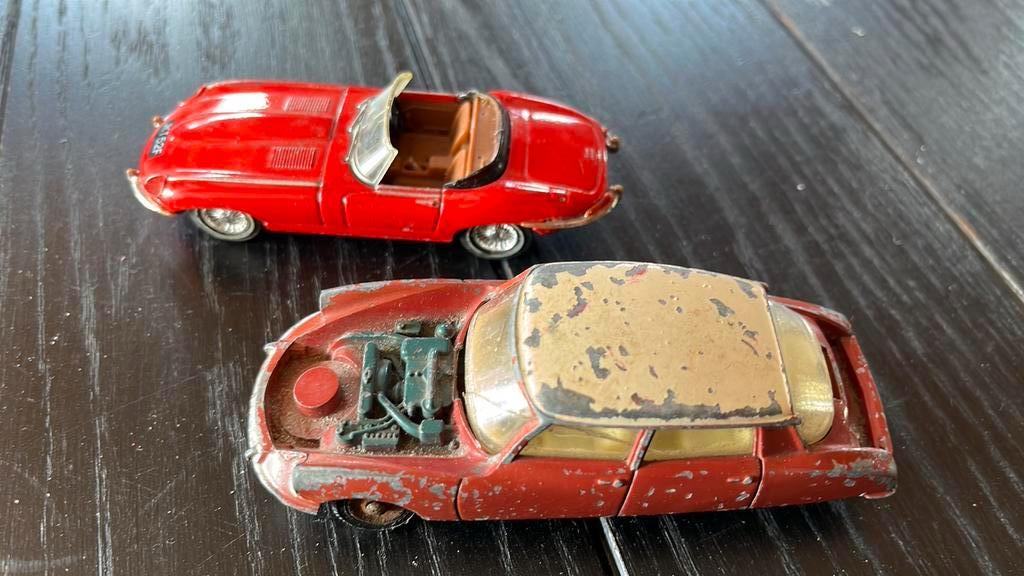 2 Dinky Toys, Ophalen of Verzenden