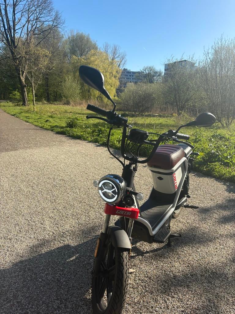 E-scooter Goccia AGM, Fietsen en Brommers, Overige merken, Elektrisch, Ophalen of Verzenden, Zo goed als nieuw