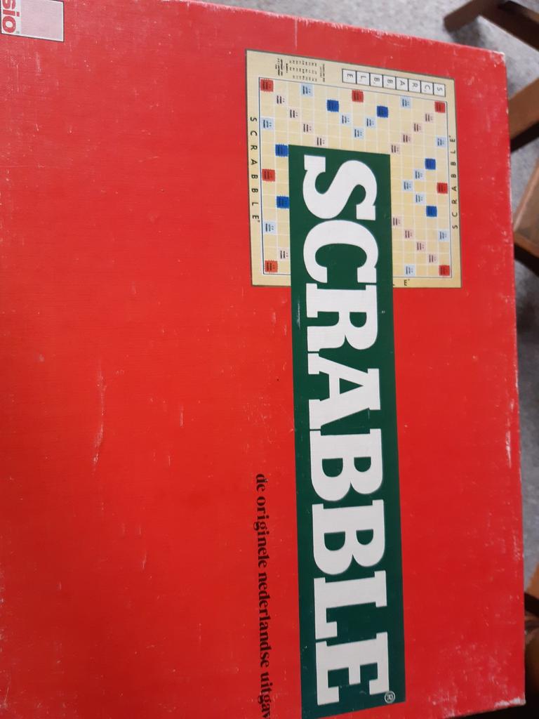 Scrabblespel  met houten letters, Ophalen of Verzenden, Gebruikt, Taal en Lezen
