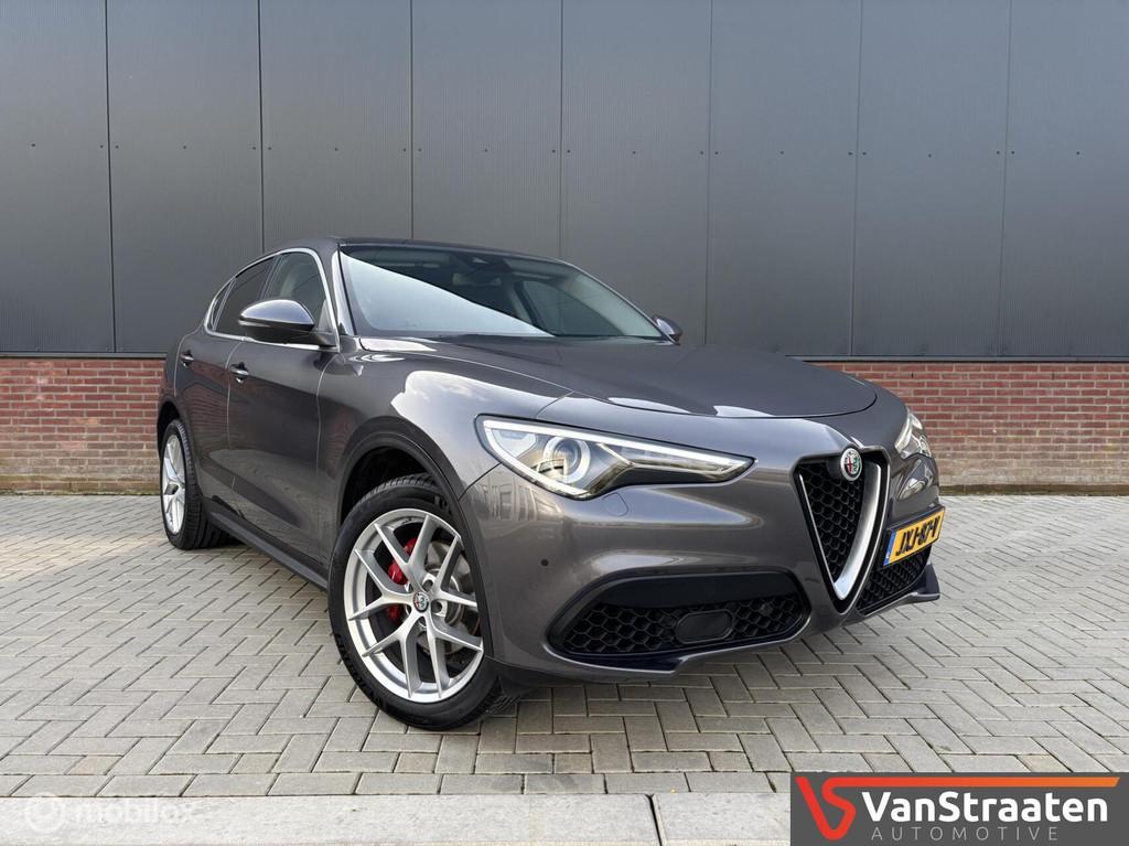 Alfa Romeo Stelvio 2.0 T AWD Super | Panorama | Memory | Nav, Auto's, Alfa Romeo, Automaat, Zwart, 4 cilinders, Bedrijf