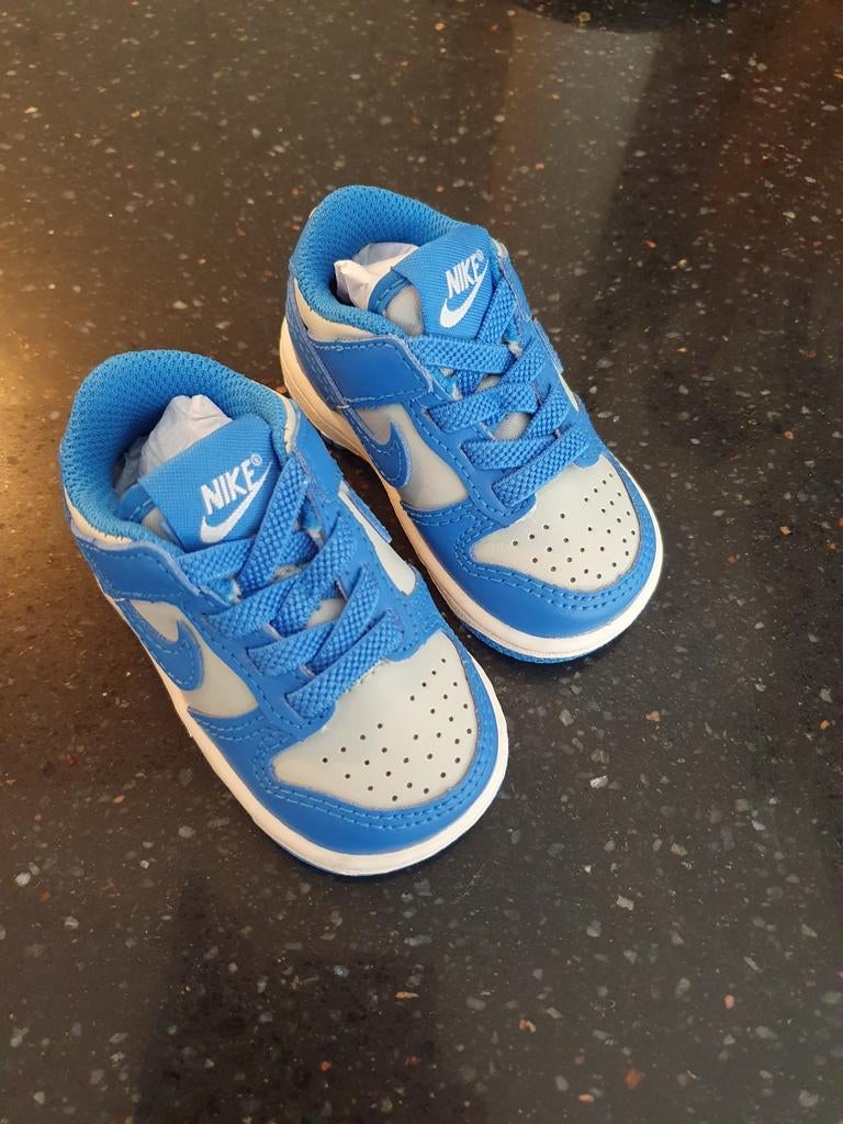 Te koop hele mooie Nike blauw/wit baby schoentjes!, Ophalen, Schoentjes, Jongetje of Meisje, Zo goed als nieuw