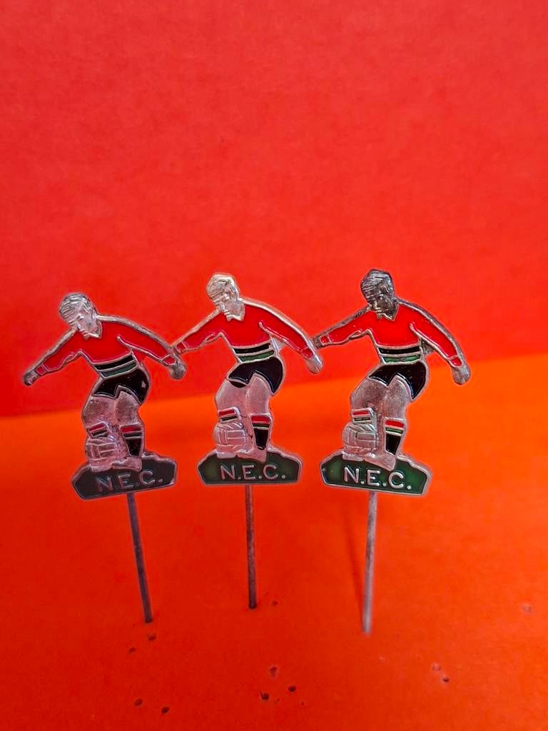 3 speldjes  NEC. voetbal, Verzamelen, Ophalen of Verzenden, Gebruikt, Overige onderwerpen