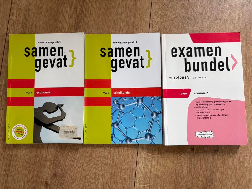 Samengevat: economie en scheikunde. Examen bundel economie, Ophalen, Zo goed als nieuw, VWO, Economie