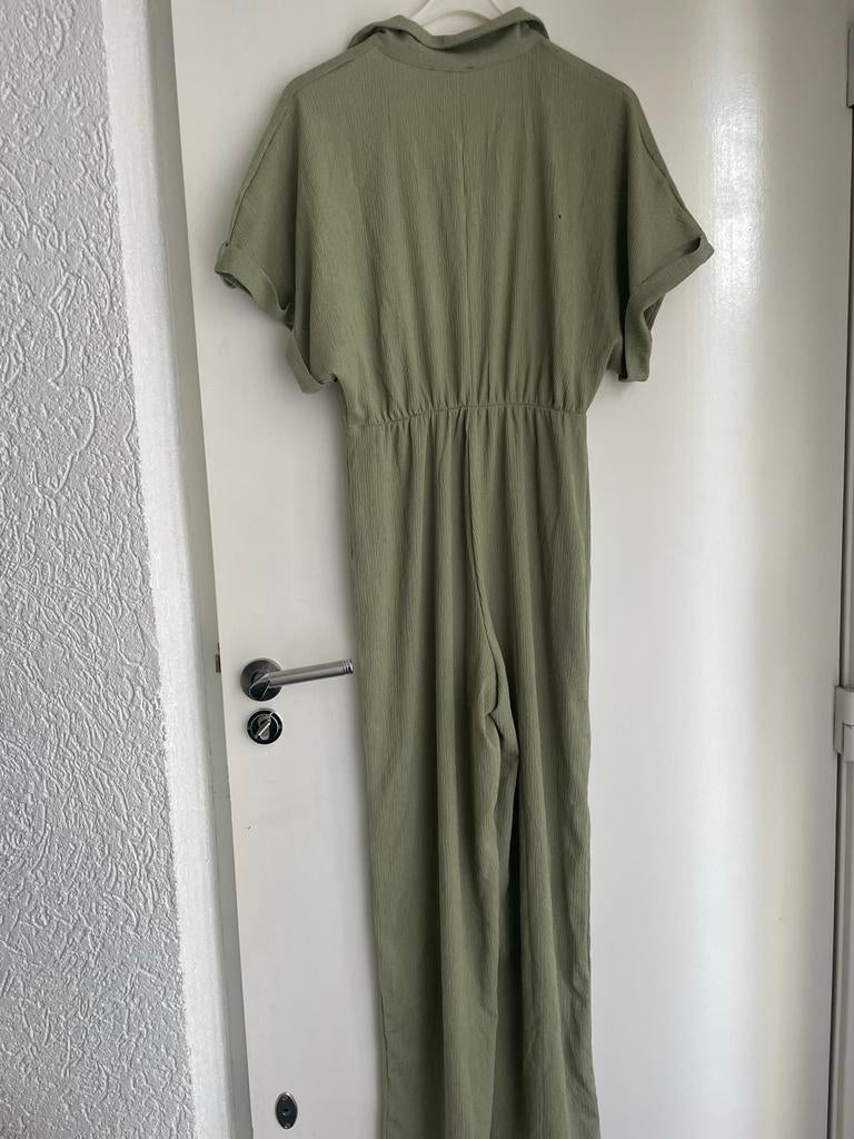 Stijlvolle Jumpsuit met Korte Mouwen en Kraag - Groen, Kleding | Dames, Jumpsuits, Ophalen of Verzenden, Gedragen, Maat 38/40 (M)