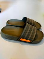 Adidas slippers zgan, Ophalen of Verzenden, Zo goed als nieuw, Jongetje of Meisje, Schoentjes