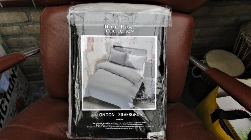 Dekbedovertrek, 2 persoons, katoen/satijn, nw. 220X200., Huis en Inrichting, Slaapkamer | Beddengoed, Ophalen of Verzenden, Deken of Dekbed