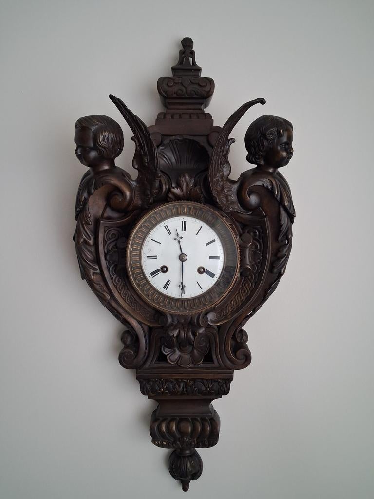 Grote bronsen cartelklok met engelen, Antiek en Kunst, Ophalen