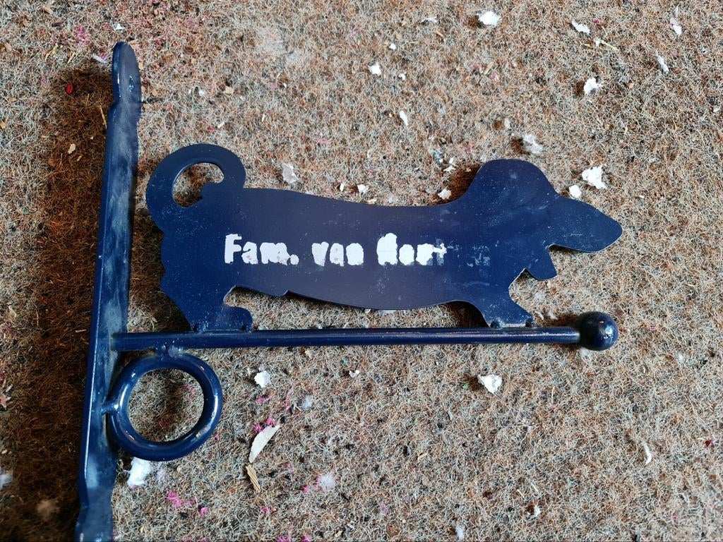 Metalen Teckel Huisnummerbordje, Ophalen of Verzenden, Gebruikt