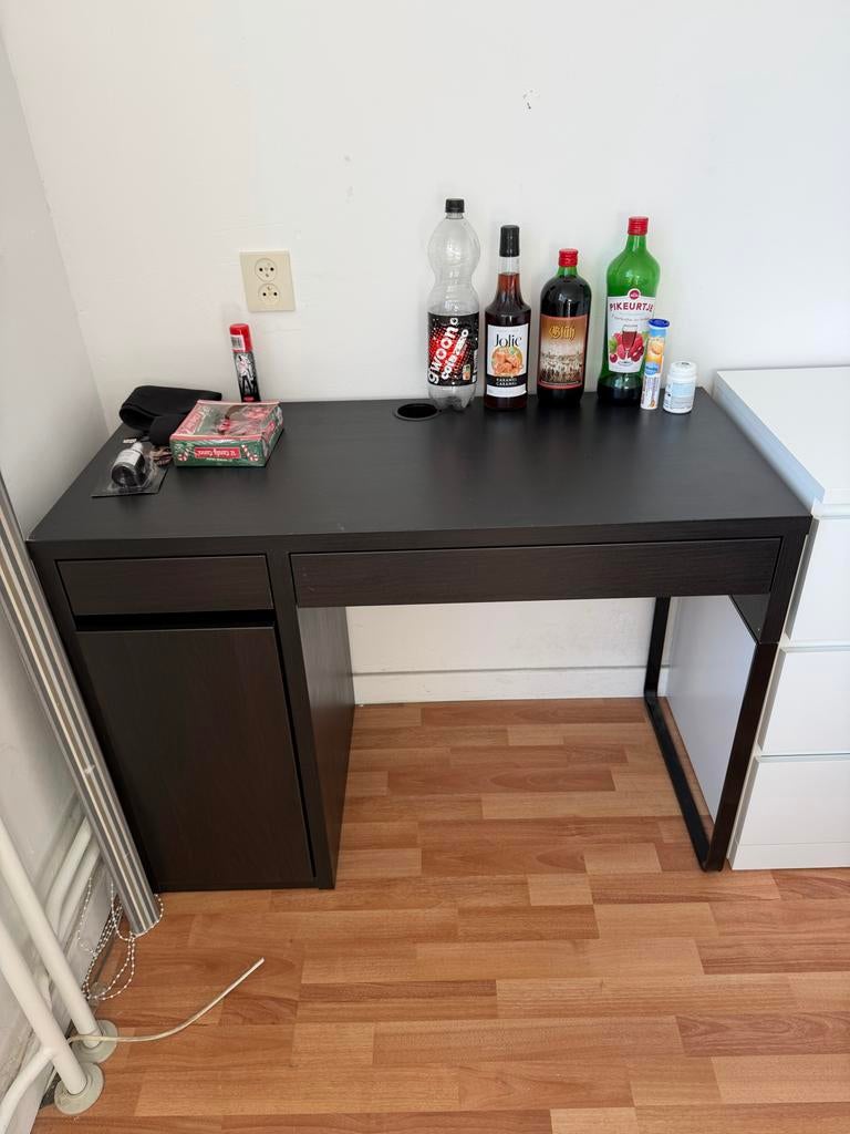 Ikea bureau, gebruikt maar in goede staat, Ophalen, Gebruikt, Bureau