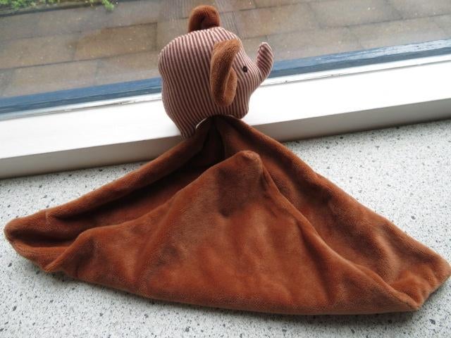 Knuffeldoek met bruin wit gestreepte olifant van Zeeman, Ophalen of Verzenden, Zo goed als nieuw, Olifant