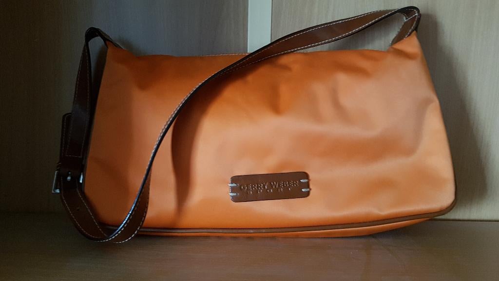 Oranje dames tasje, Sieraden, Tassen en Uiterlijk, Tassen | Damestassen, Ophalen of Verzenden, Zo goed als nieuw, Oranje, Schoudertasje