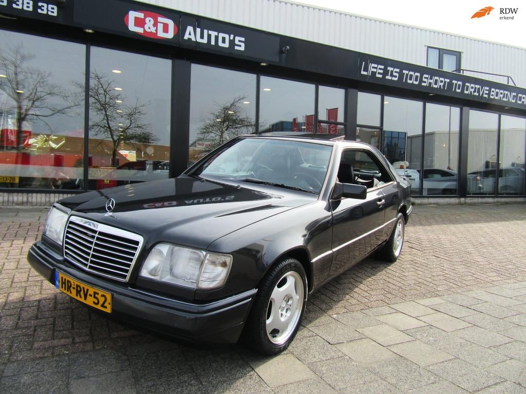 Mercedes-Benz E-klasse 320 COUPE AUT ORIG NL APK 2028, Automaat, Achterwielaandrijving, Gebruikt, Zwart