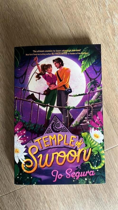 Temple of Swoon door Jo Segura (Engels), Boeken, Literatuur, Zo goed als nieuw, Nederland, Ophalen of Verzenden