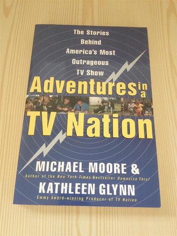 Michael Moore - Adventures in a TV Nation (VS, Engels, media beschikbaar voor biedingen