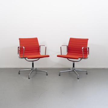 20 Vitra Eames Ea107 Rood Hopsak Chroom beschikbaar voor biedingen