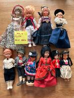 Ouderwetse klederdracht? Poppetjes, Verzamelen, Poppen, Ophalen of Verzenden, Zo goed als nieuw, Pop