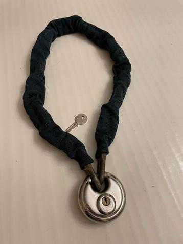 Kettingslot beschikbaar voor biedingen