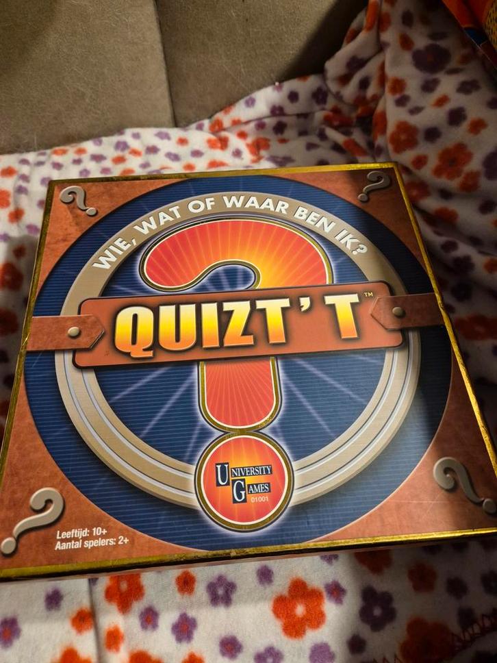 Quizt't bordspel - Wie, Wat of Waar ben ik?, Hobby en Vrije tijd, Gezelschapsspellen | Bordspellen, Nieuw, Een of twee spelers