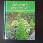 Tuinieren in kleine tuinen lance hattatt nieuw, Boeken, Wonen en Tuinieren, Ophalen of Verzenden, Nieuw, Lance hattatt, Tuinieren en Tuinplanten