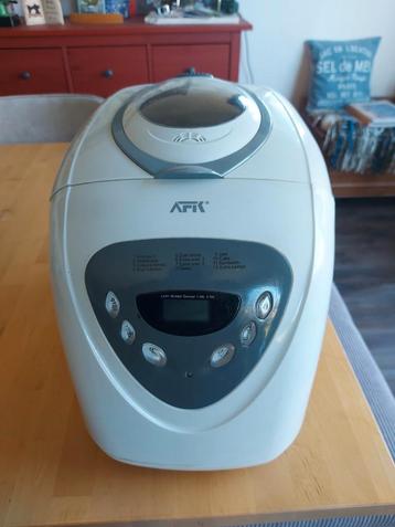 Zeer goede broodbakmachine  beschikbaar voor biedingen