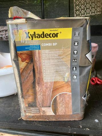 Ca. 7 liter xyladecor combi bp, tegen houtworm en schimmels beschikbaar voor biedingen