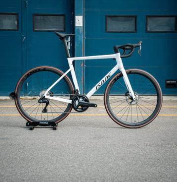 Isaac Boson Ultegra DI2 Fore Good Year L Carbon Racefiets beschikbaar voor biedingen