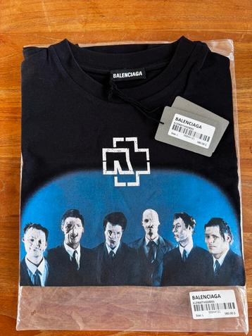 Balenciaga shirt beschikbaar voor biedingen