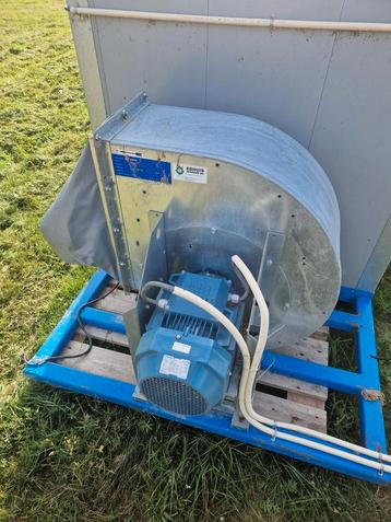 Luchtmengkast met 2 ventilatoren, 7.5kW motoren beschikbaar voor biedingen