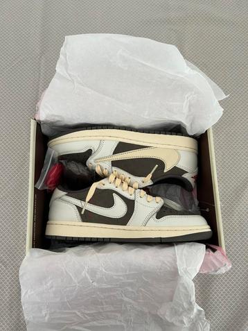 Travis Scott (schoenen) beschikbaar voor biedingen