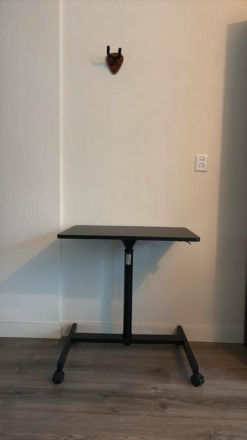 Bureau statafel/laptop tafel verstelbaar, Computers en Software, Laptoptafels, Zo goed als nieuw, Ophalen