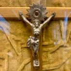 Kruis achter bolglas, Antiek en Kunst, Antiek | Religie, Ophalen of Verzenden