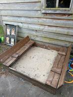 Zandbak met klapbankjes 120x120, Kinderen en Baby's, Speelgoed | Buiten | Zandbakken, Ophalen, Gebruikt