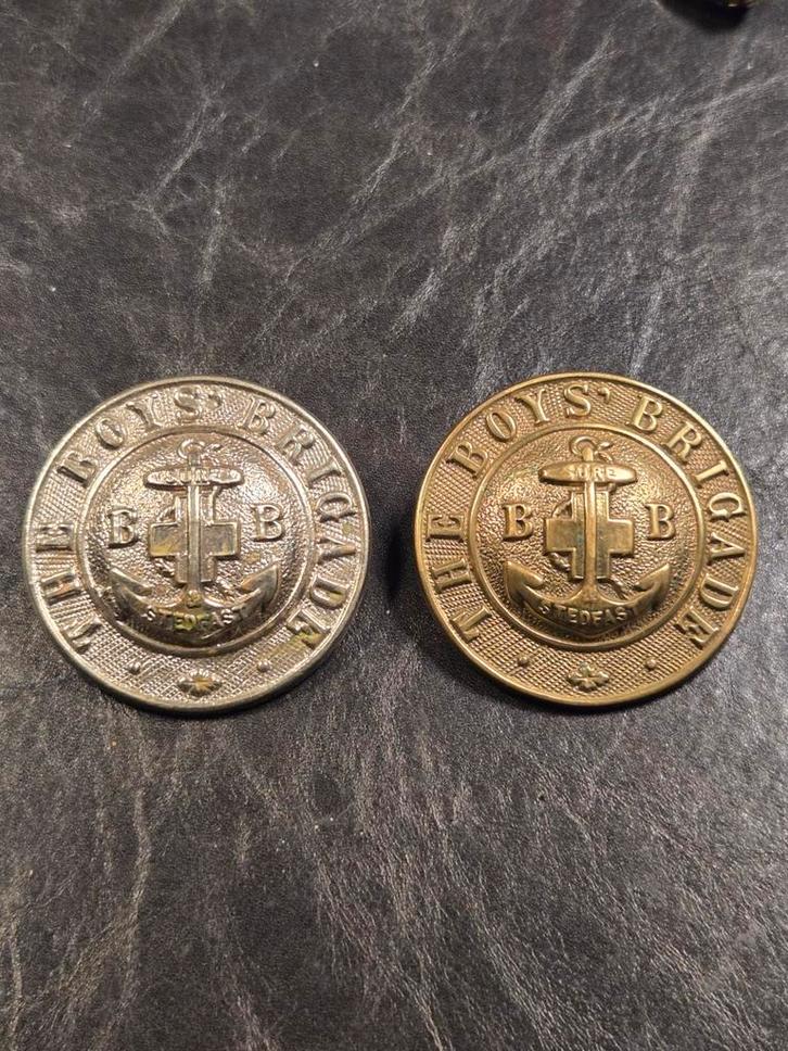 Twee Boys Brigade Staff Sergeant Badges (is geen scouting), Verzamelen, Scouting, Gebruikt, Embleem, Speld of Insigne, Ophalen of Verzenden